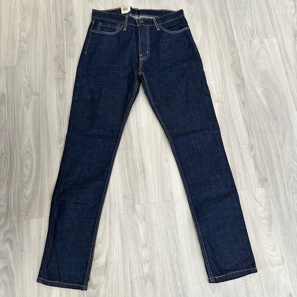 Levi’s 511 Slim Jeans - Men’s 32x32
Effortless Cool in Every Step - Picture 10 of 10